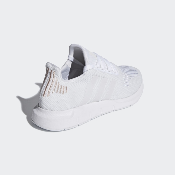 adidas swift run outlet